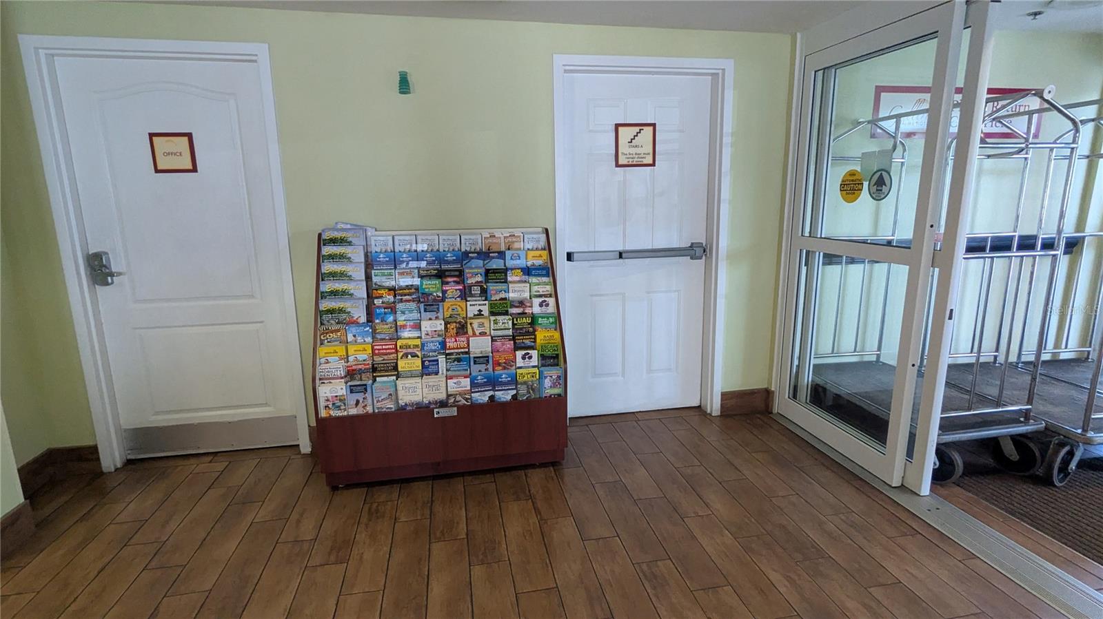 Image 48 of 58 For 3000 Maingate Lane 421