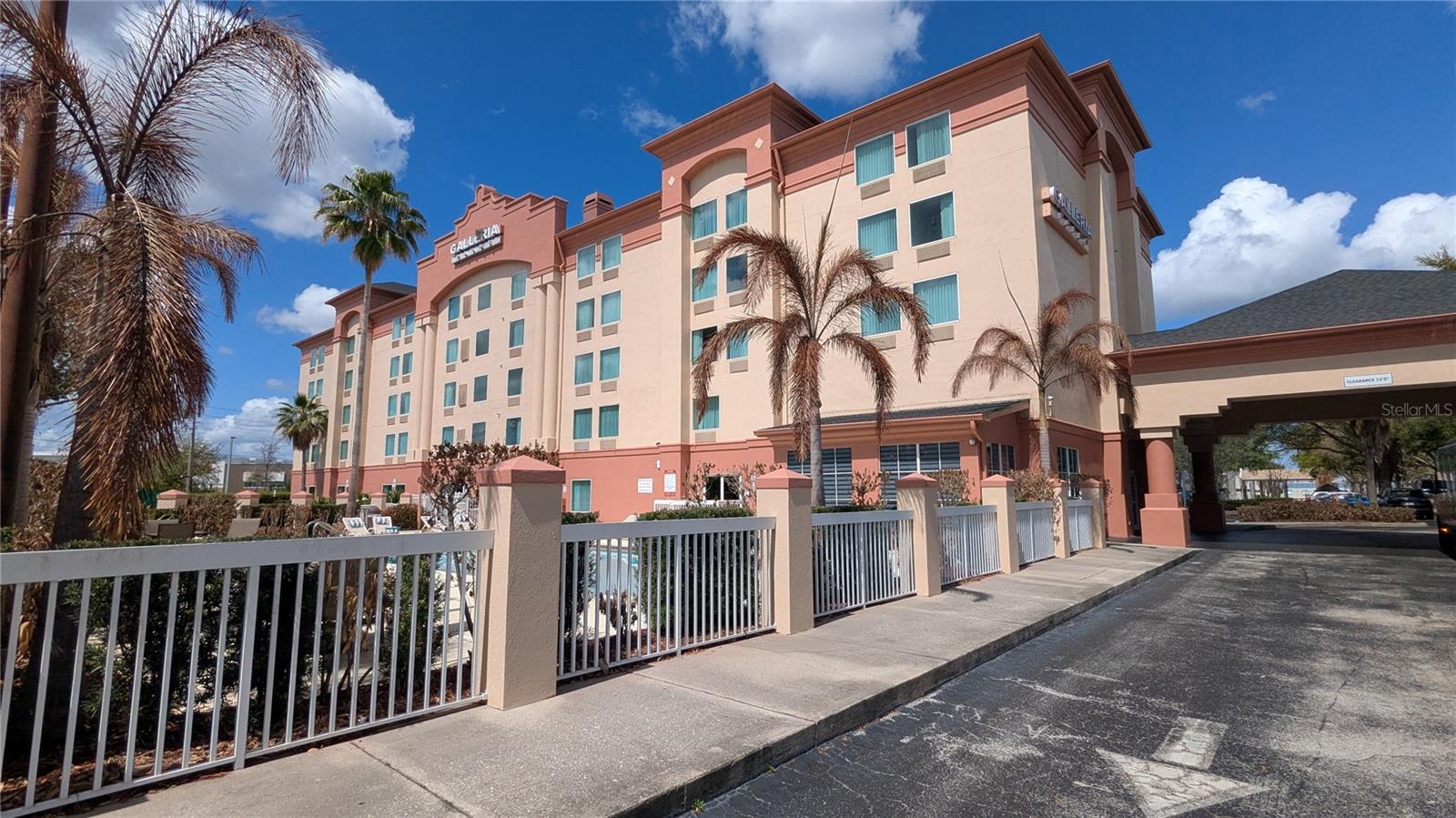 Image 53 of 58 For 3000 Maingate Lane 421