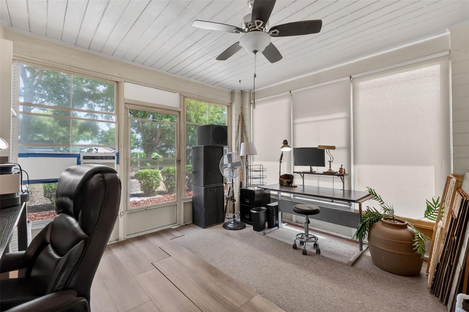 Image 15 of 33 For 17923 Florida Street