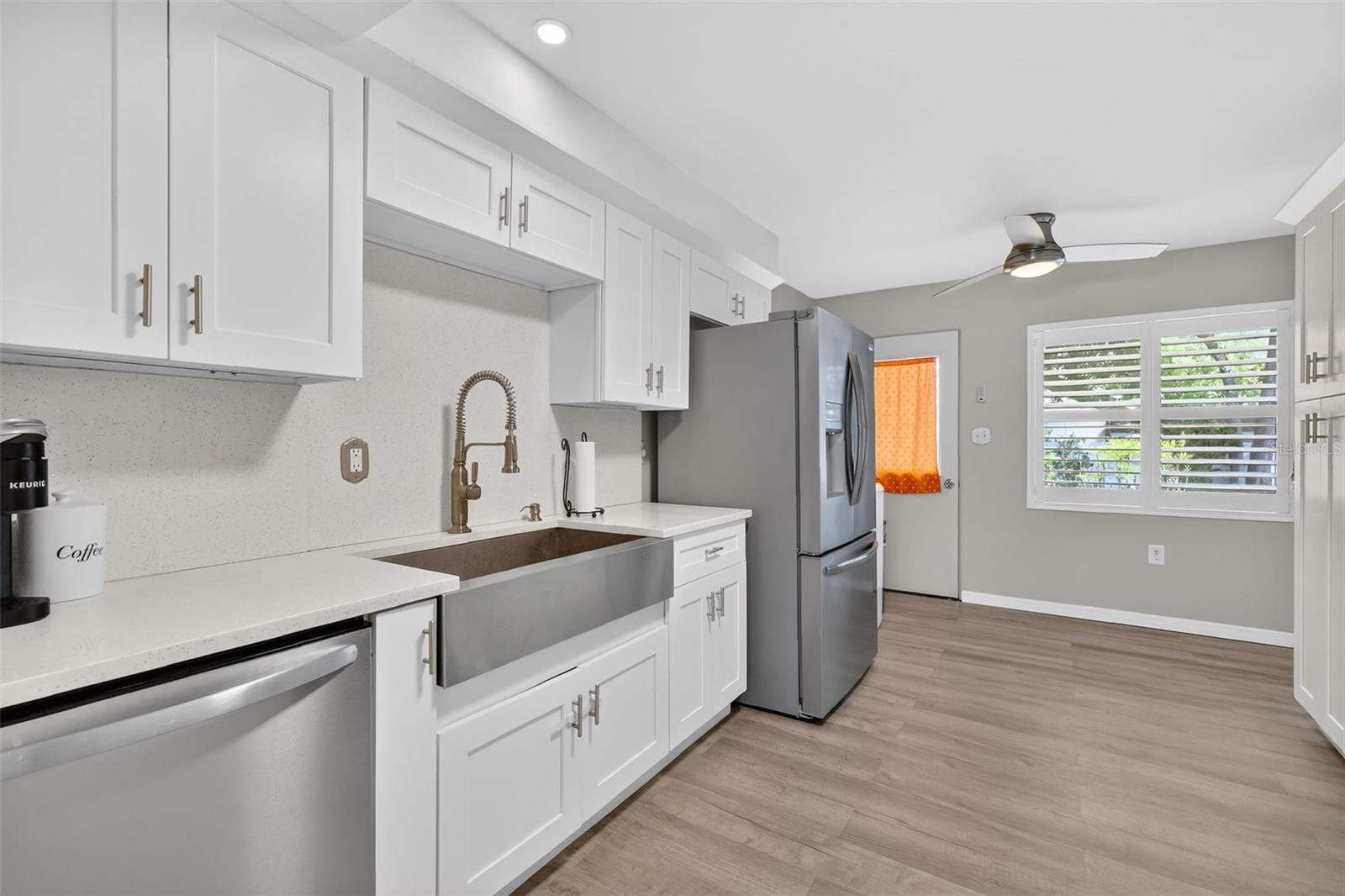 Image 17 of 33 For 17923 Florida Street