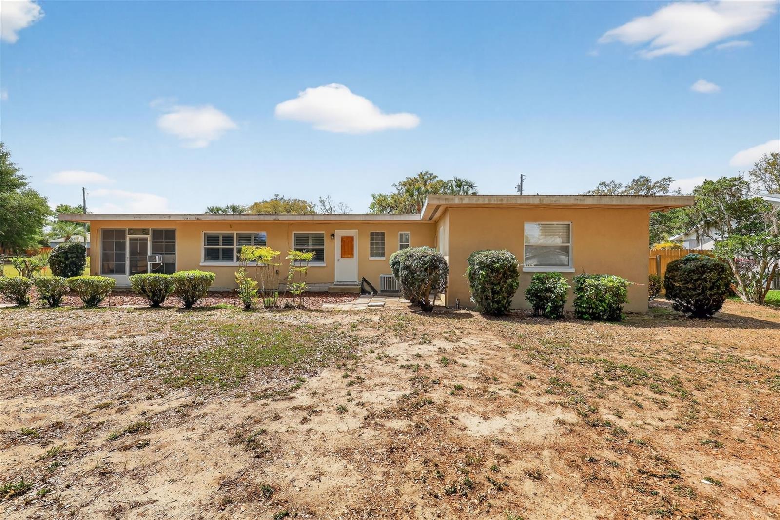 Image 29 of 33 For 17923 Florida Street