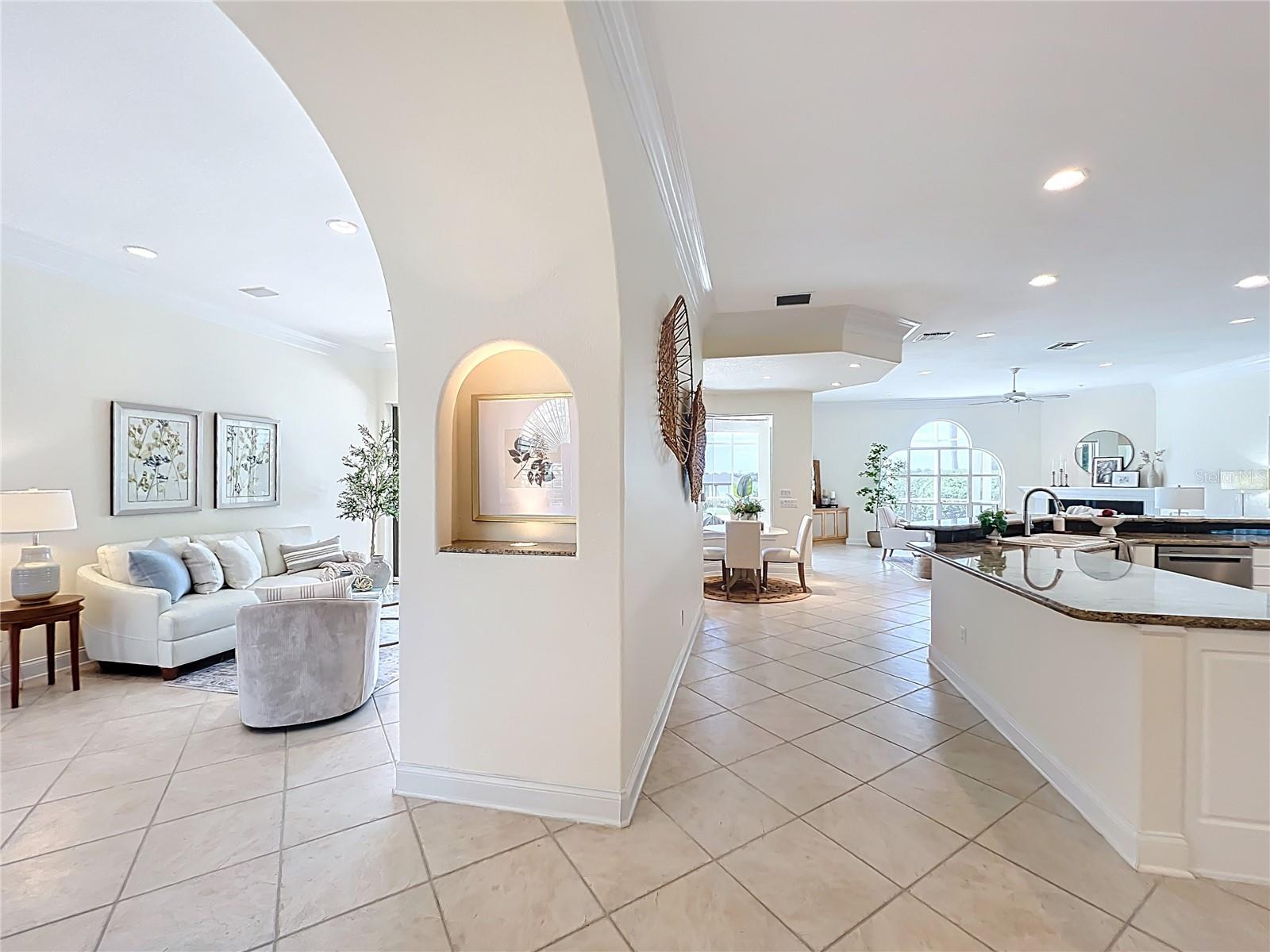 Image 15 of 100 For 1861 Edgewater Drive