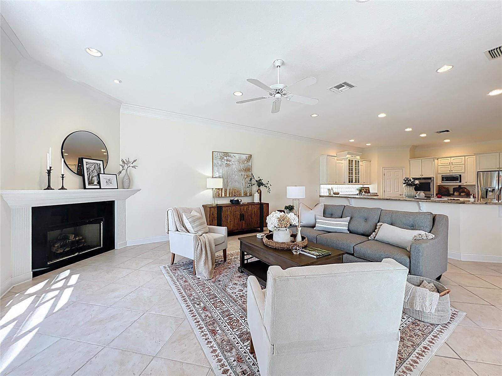 Image 26 of 100 For 1861 Edgewater Drive