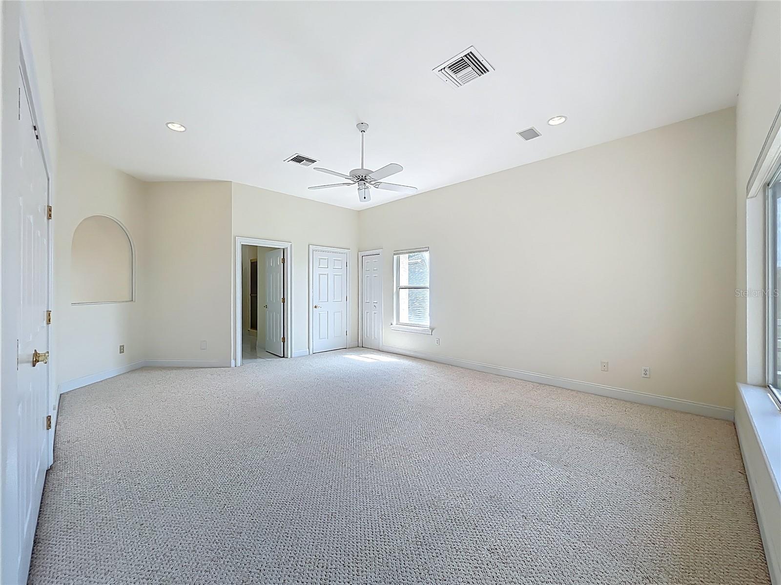 Image 41 of 100 For 1861 Edgewater Drive