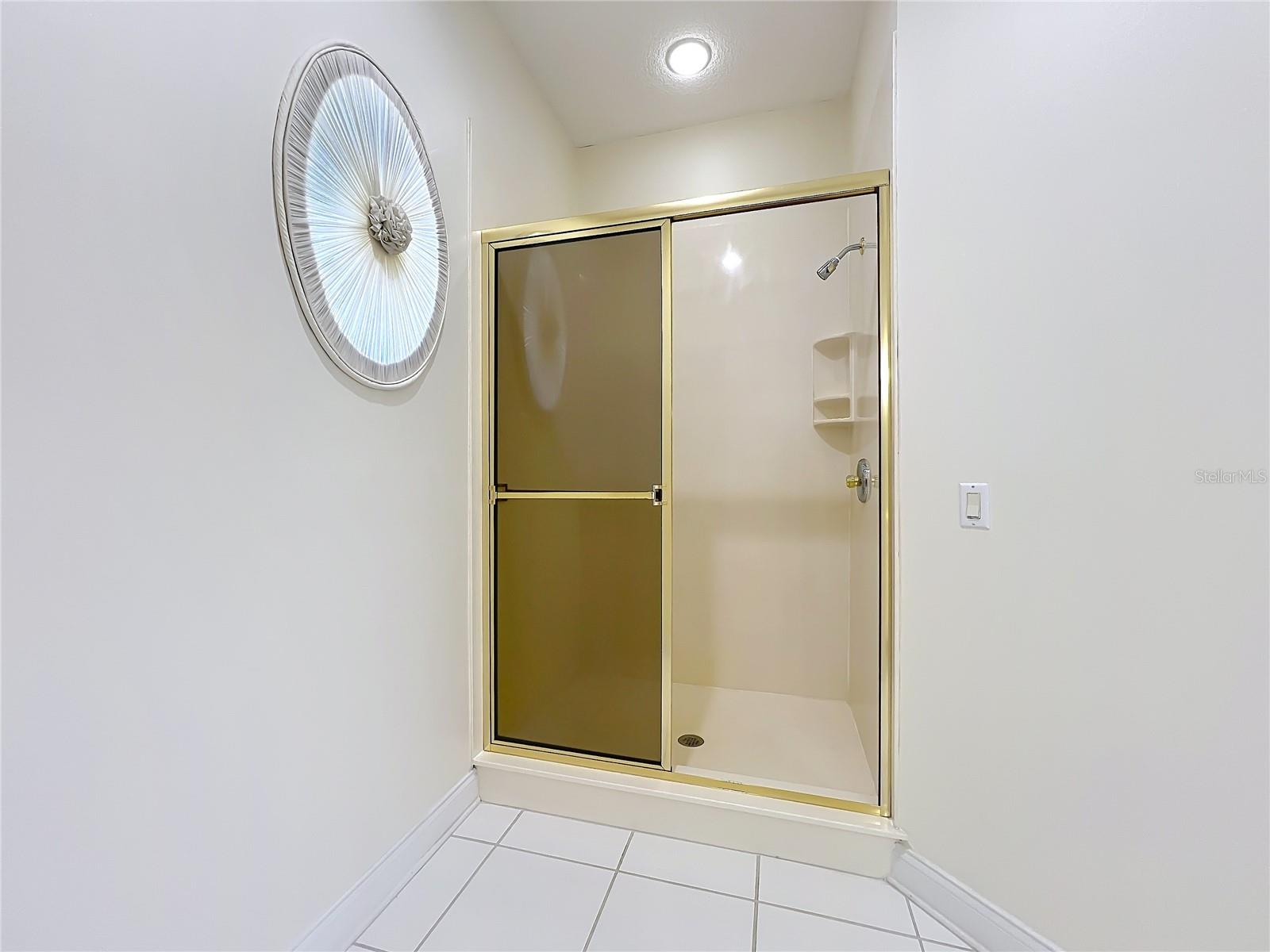 Image 46 of 100 For 1861 Edgewater Drive