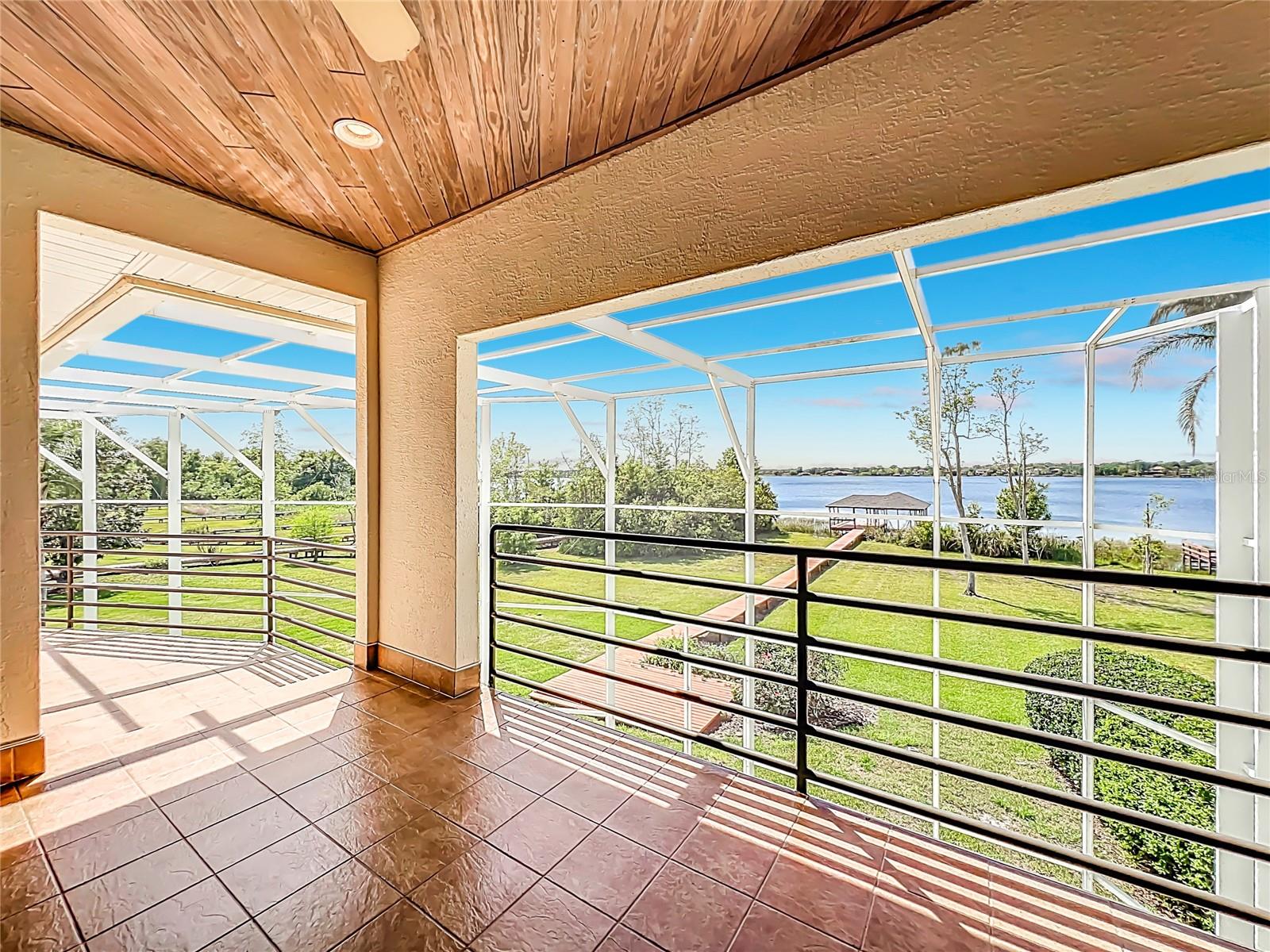 Image 66 of 100 For 1861 Edgewater Drive