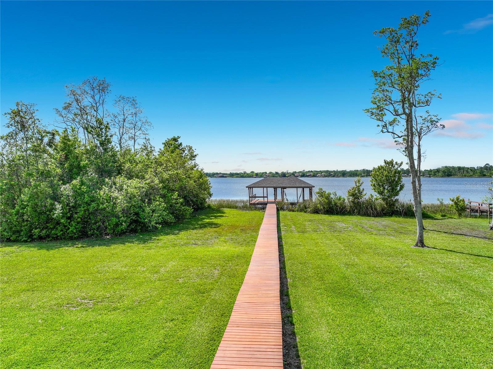 Image 87 of 100 For 1861 Edgewater Drive