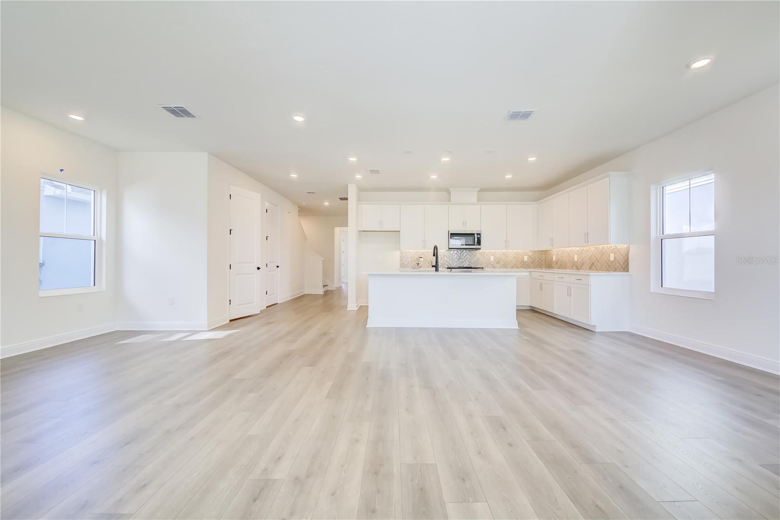 Image 5 of 49 For 9039 Duany Lane