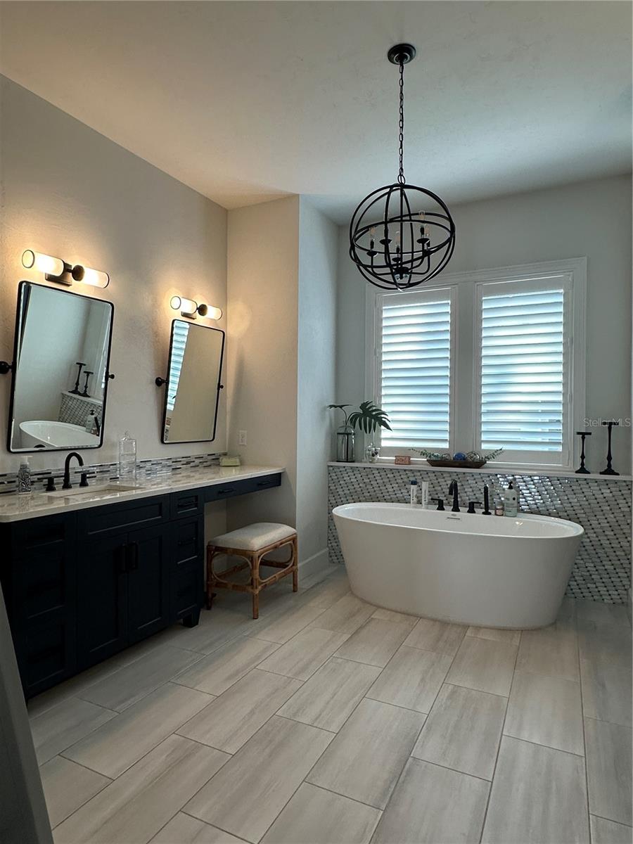 Image 15 of 57 For 981 Sw 137th Way