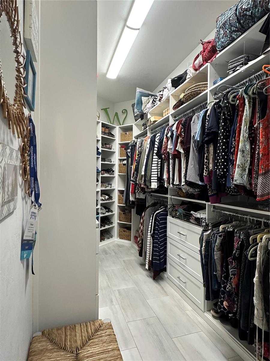 Image 17 of 57 For 981 Sw 137th Way