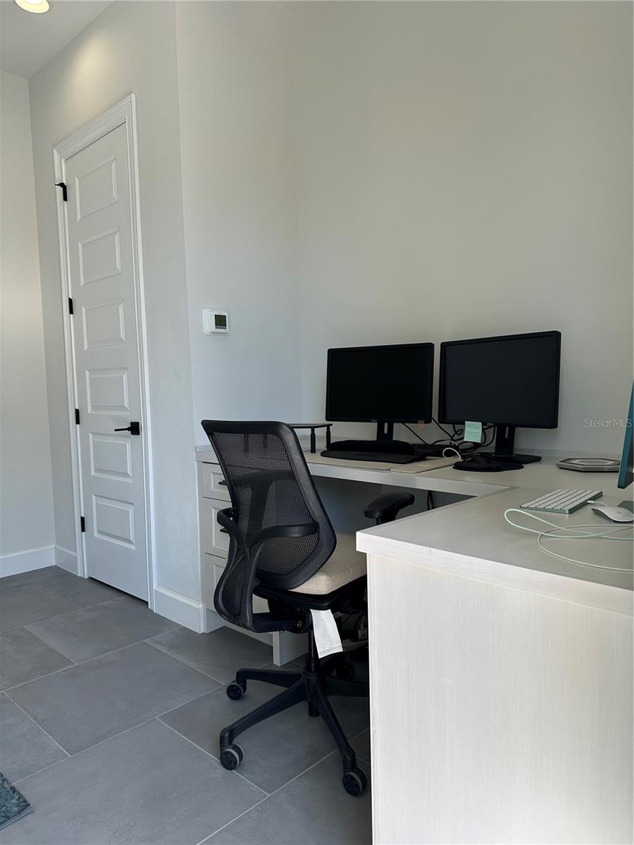 Image 28 of 57 For 981 Sw 137th Way