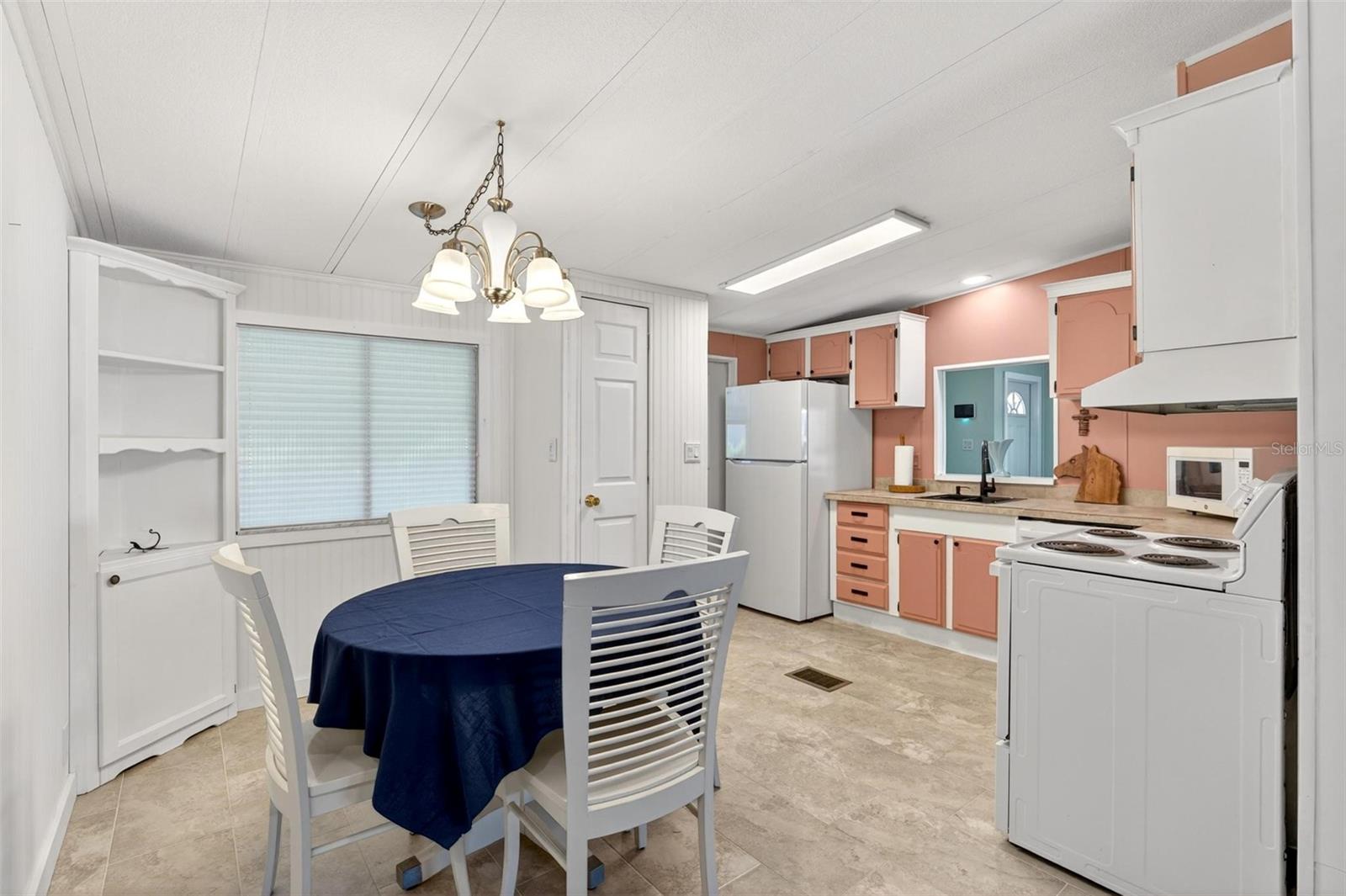 Image 14 of 31 For 516 Jason Drive