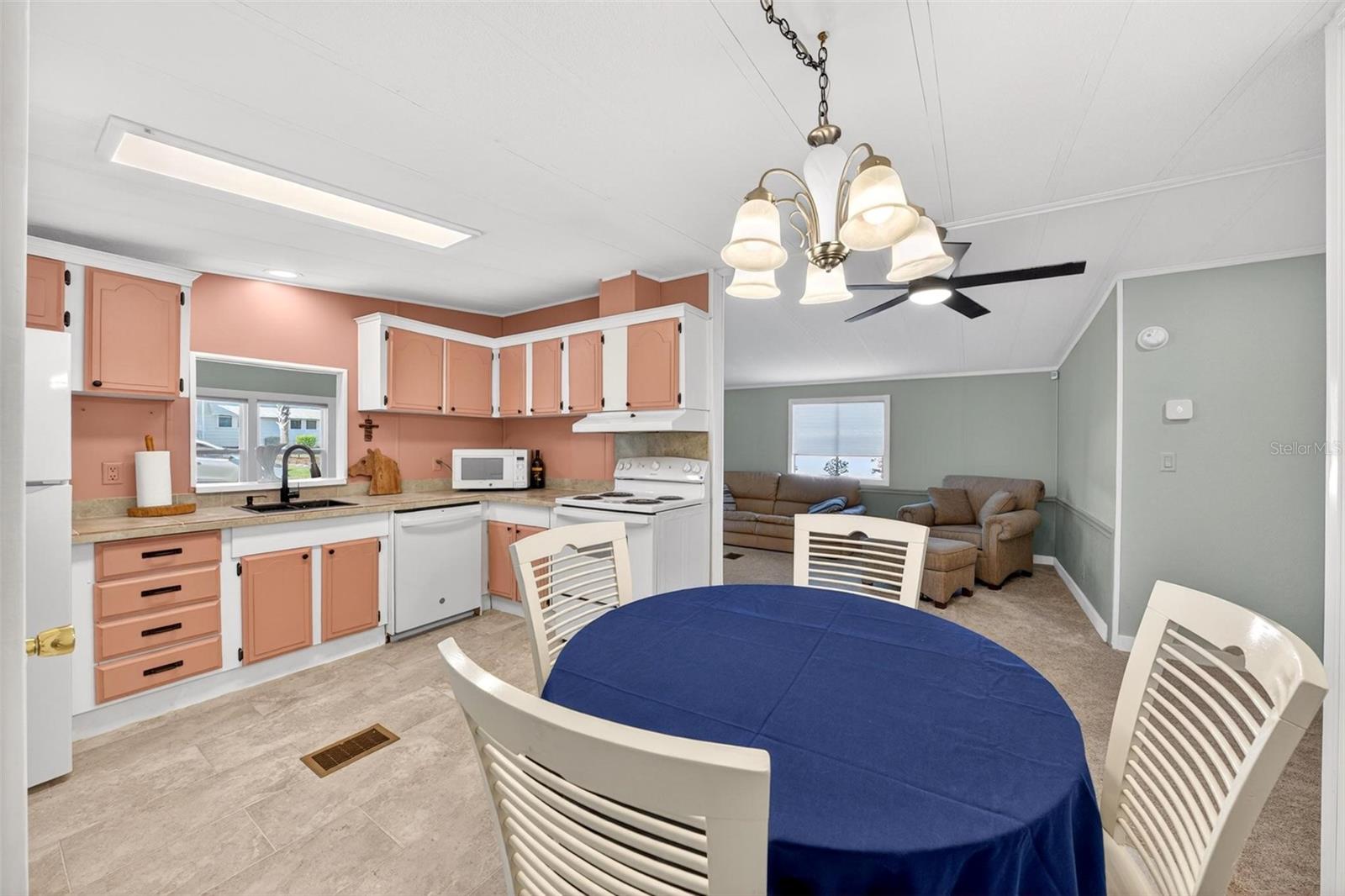 Image 15 of 31 For 516 Jason Drive