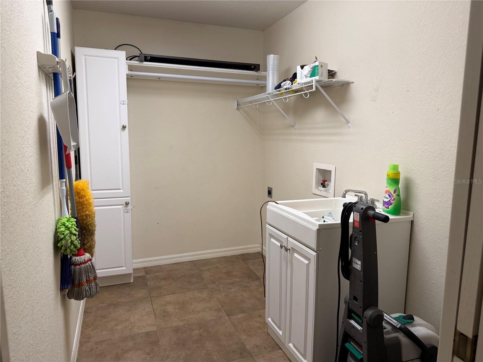 Image 10 of 36 For 255 Bayberry Drive