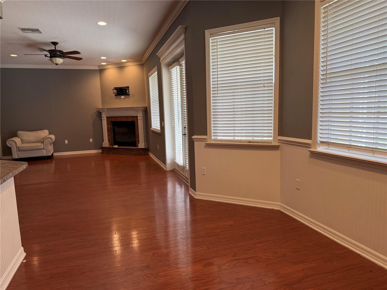 Image 25 of 36 For 255 Bayberry Drive