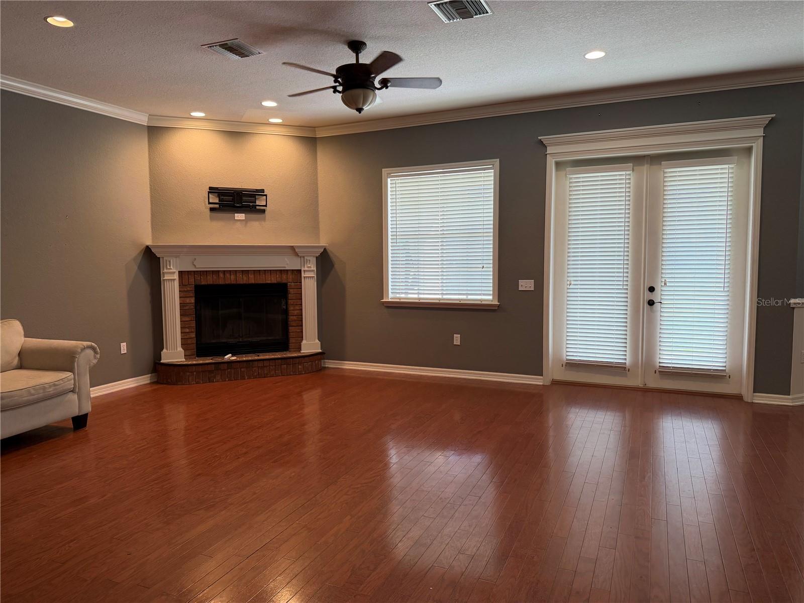 Image 28 of 36 For 255 Bayberry Drive