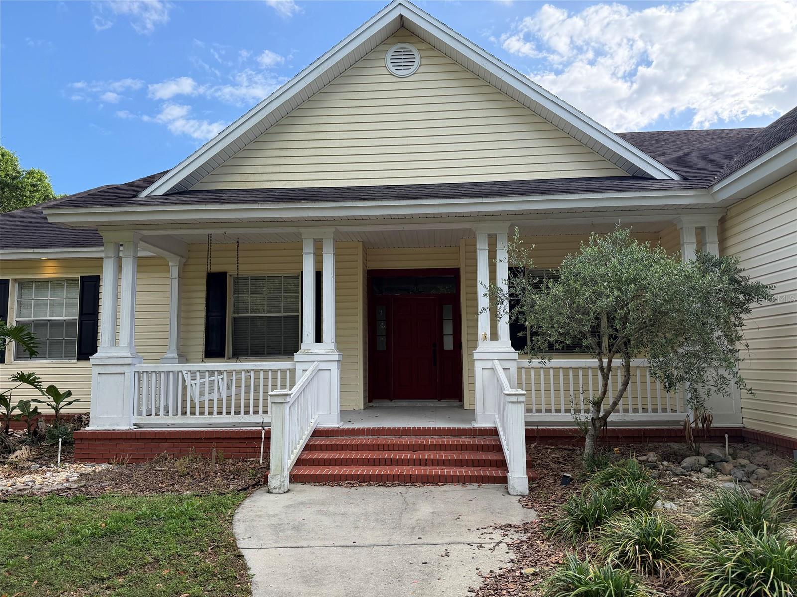 Image 4 of 36 For 255 Bayberry Drive