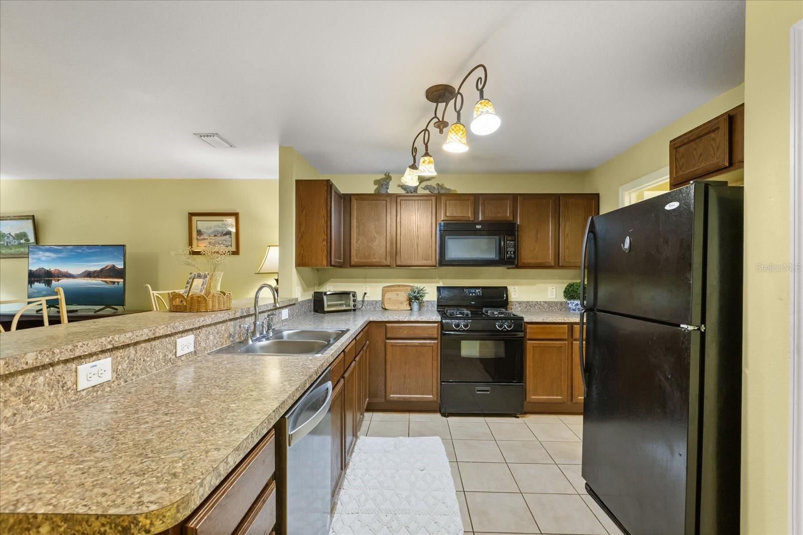 Image 11 of 44 For 26921 White Plains Way