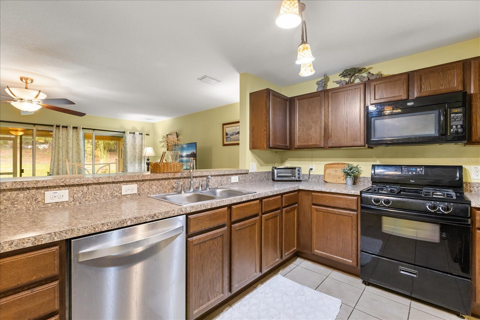 Image 12 of 44 For 26921 White Plains Way