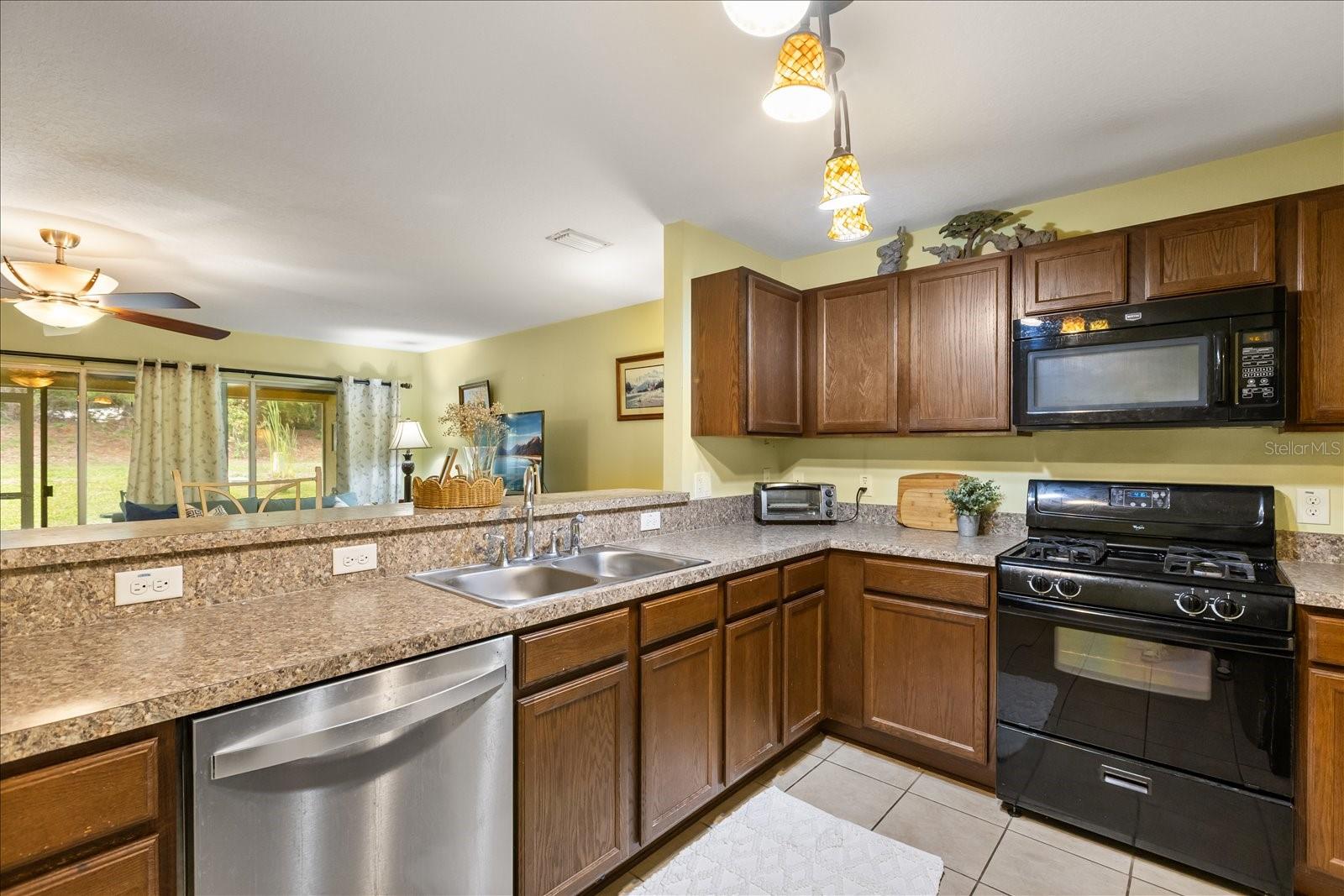 Image 14 of 44 For 26921 White Plains Way