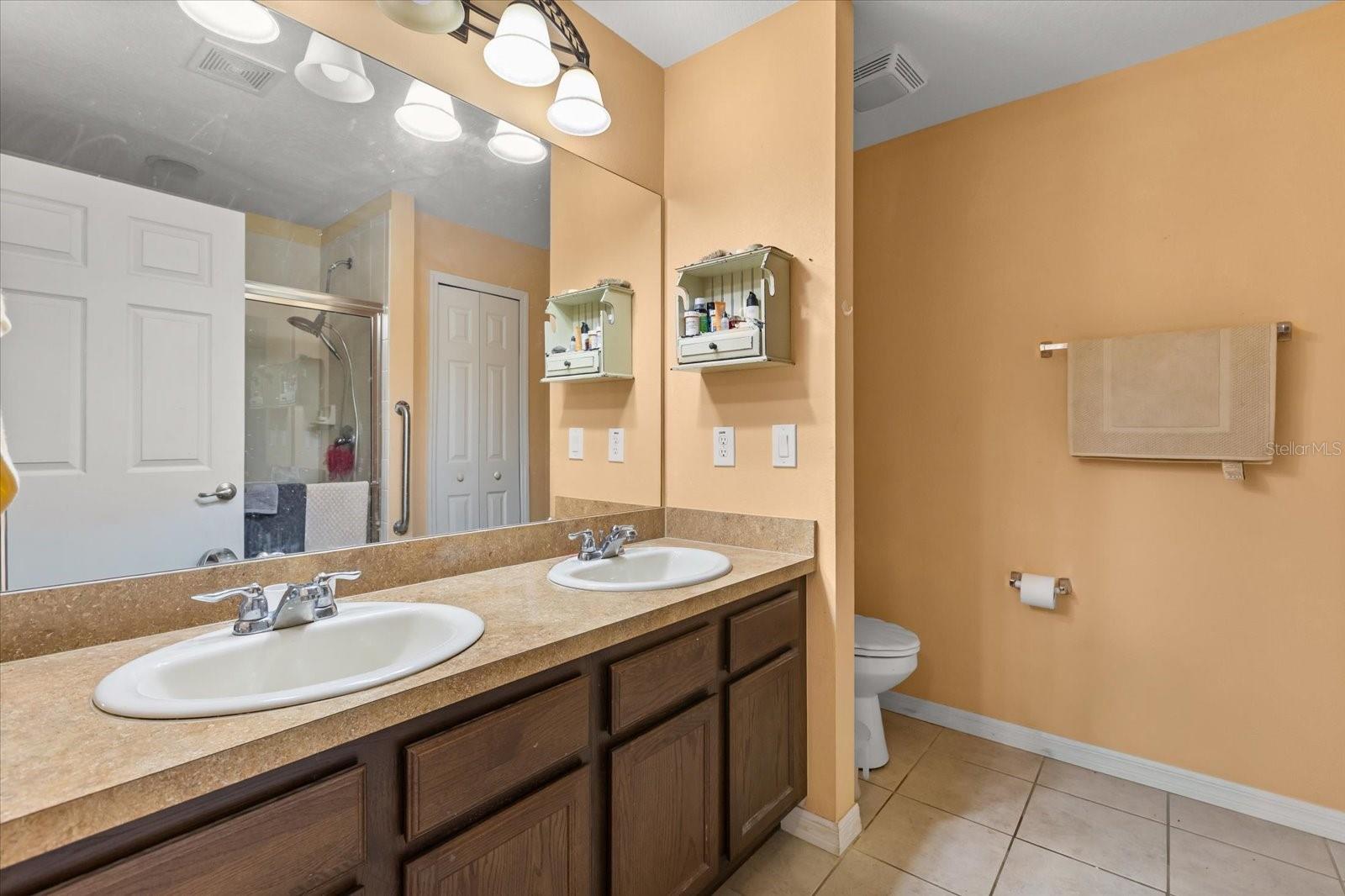 Image 18 of 44 For 26921 White Plains Way