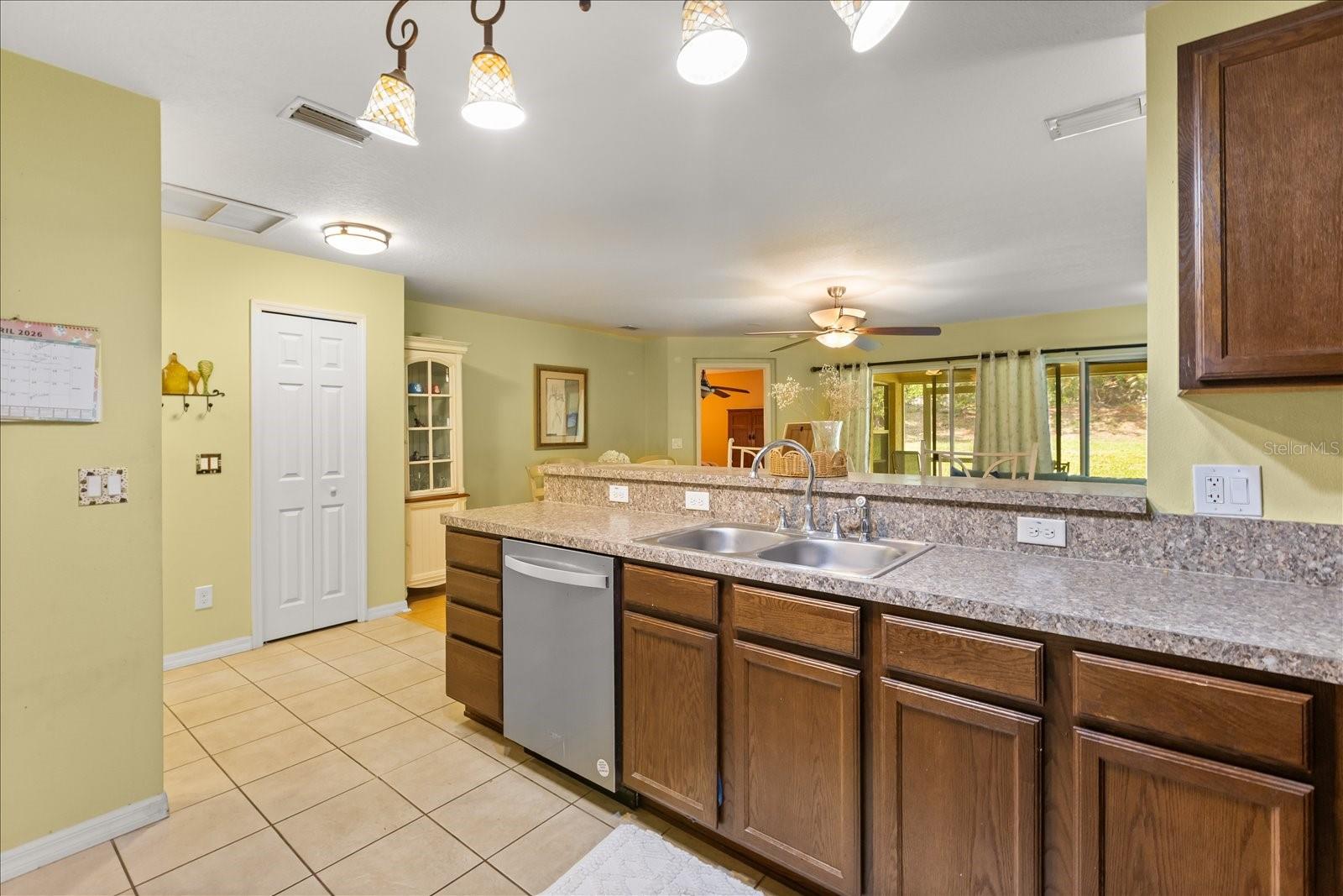 Image 9 of 44 For 26921 White Plains Way