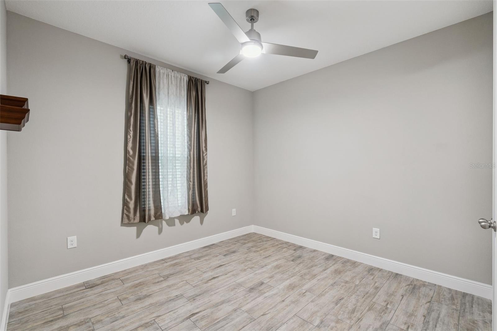 Image 20 of 55 For 714 Oaks Shores Road