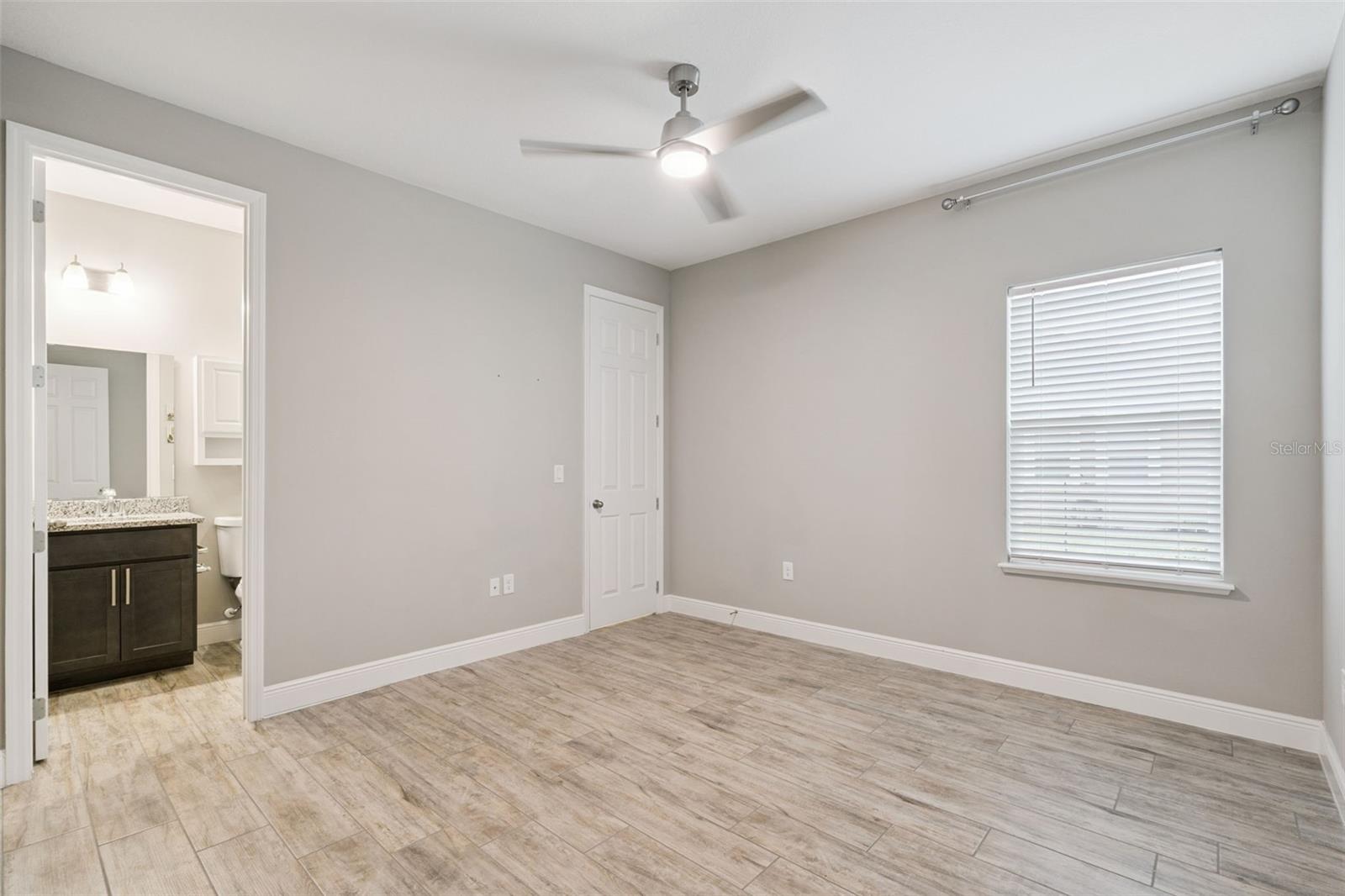 Image 21 of 55 For 714 Oaks Shores Road