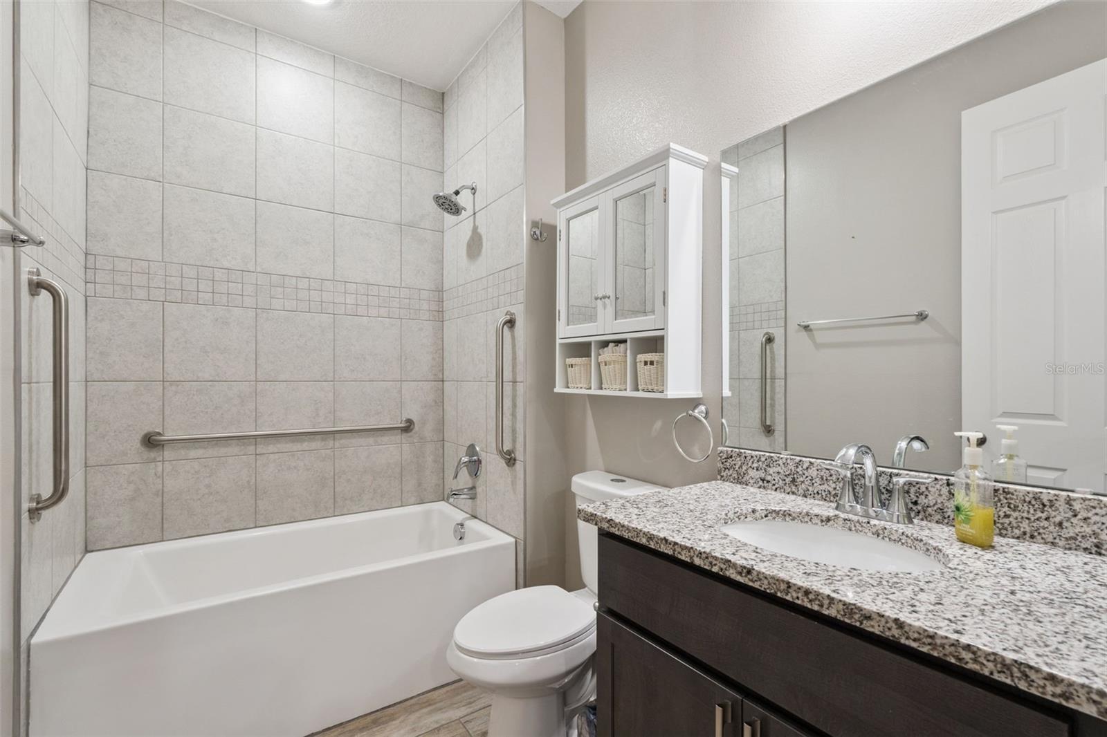 Image 26 of 55 For 714 Oaks Shores Road