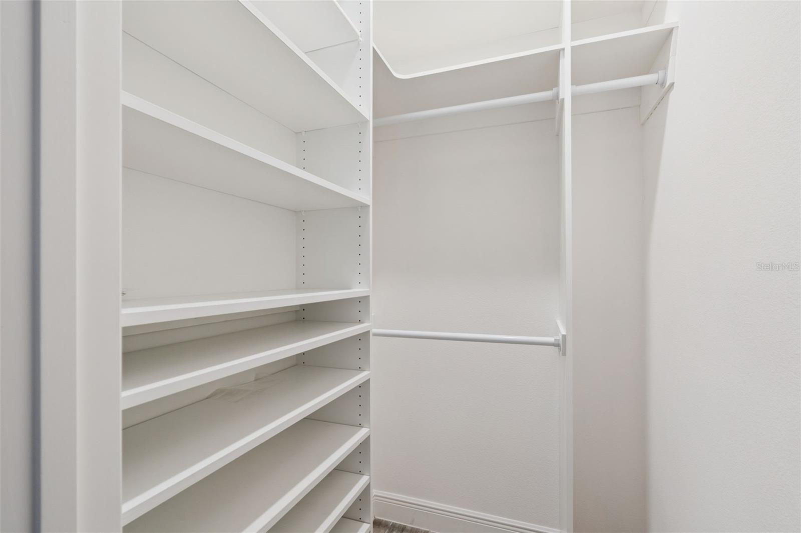 Image 27 of 55 For 714 Oaks Shores Road