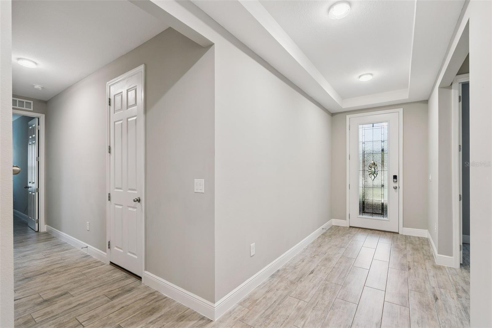 Image 3 of 55 For 714 Oaks Shores Road