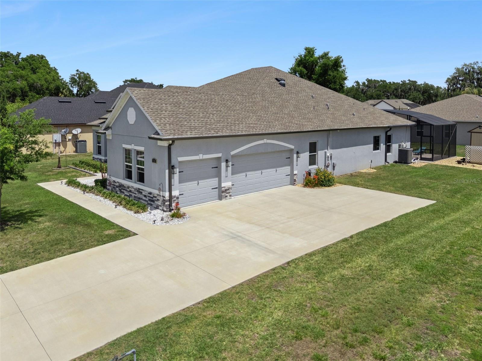 Image 38 of 55 For 714 Oaks Shores Road