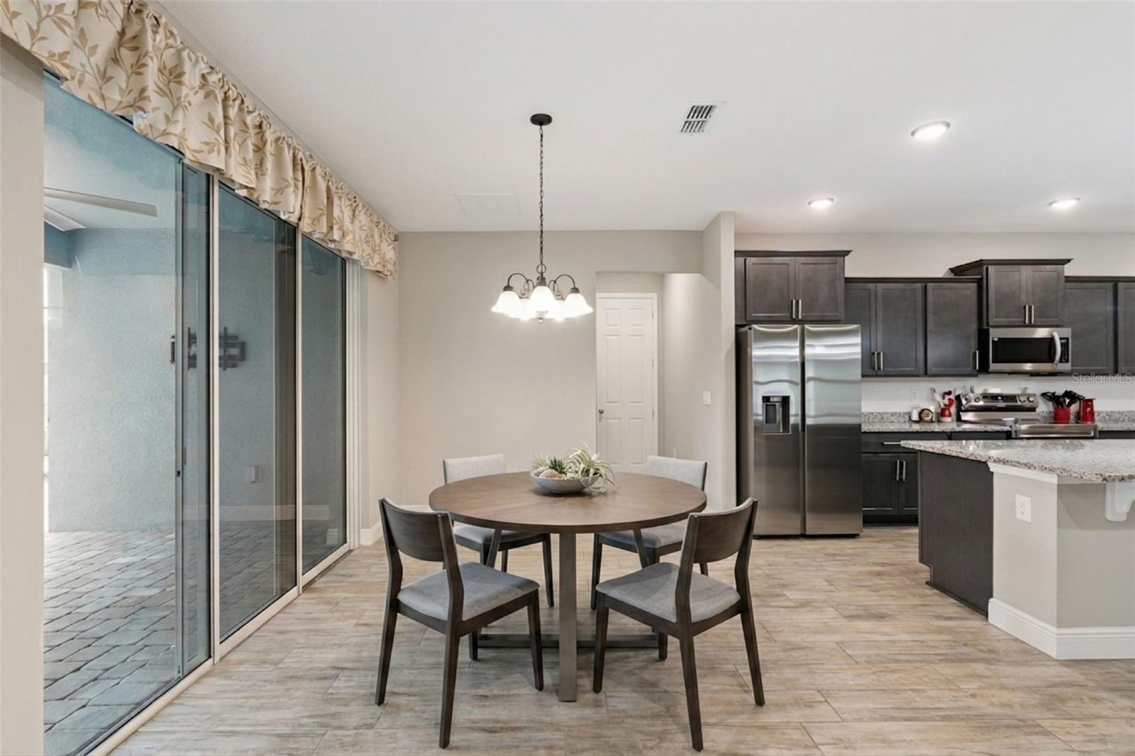 Image 6 of 55 For 714 Oaks Shores Road