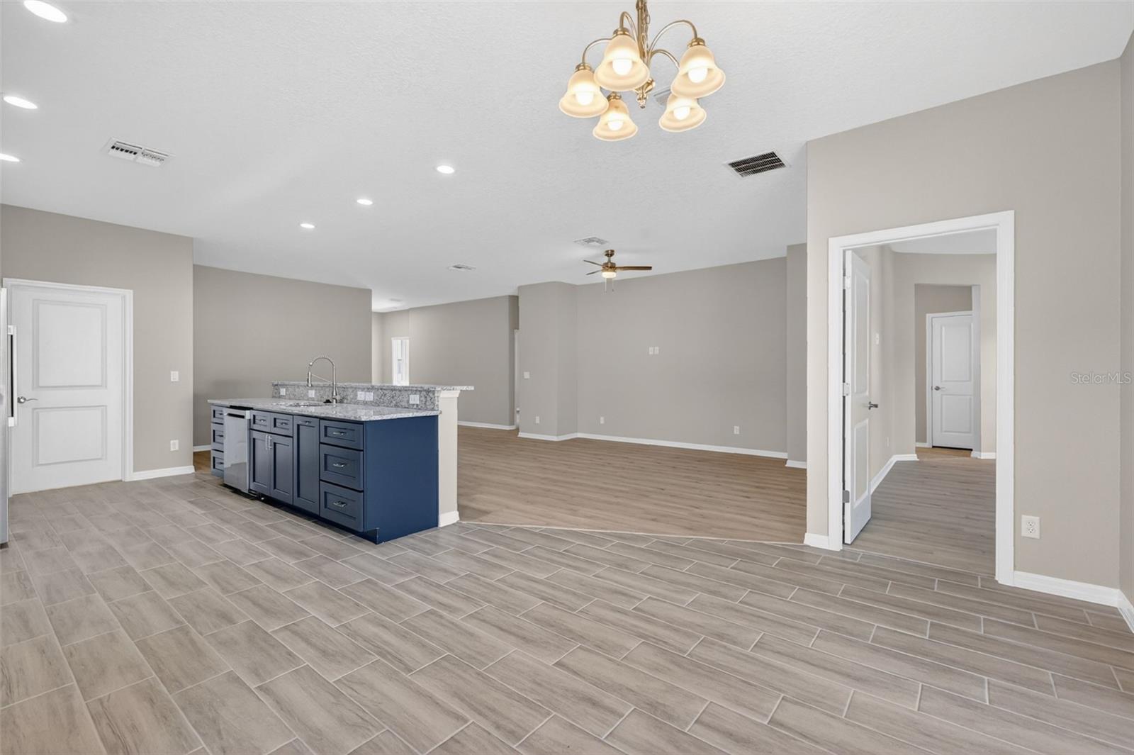 Image 10 of 43 For 38905 Pine Street