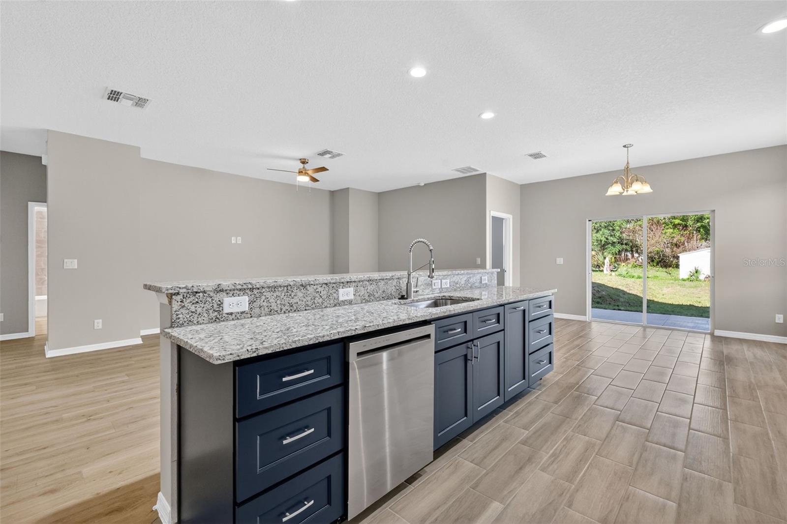Image 13 of 43 For 38905 Pine Street