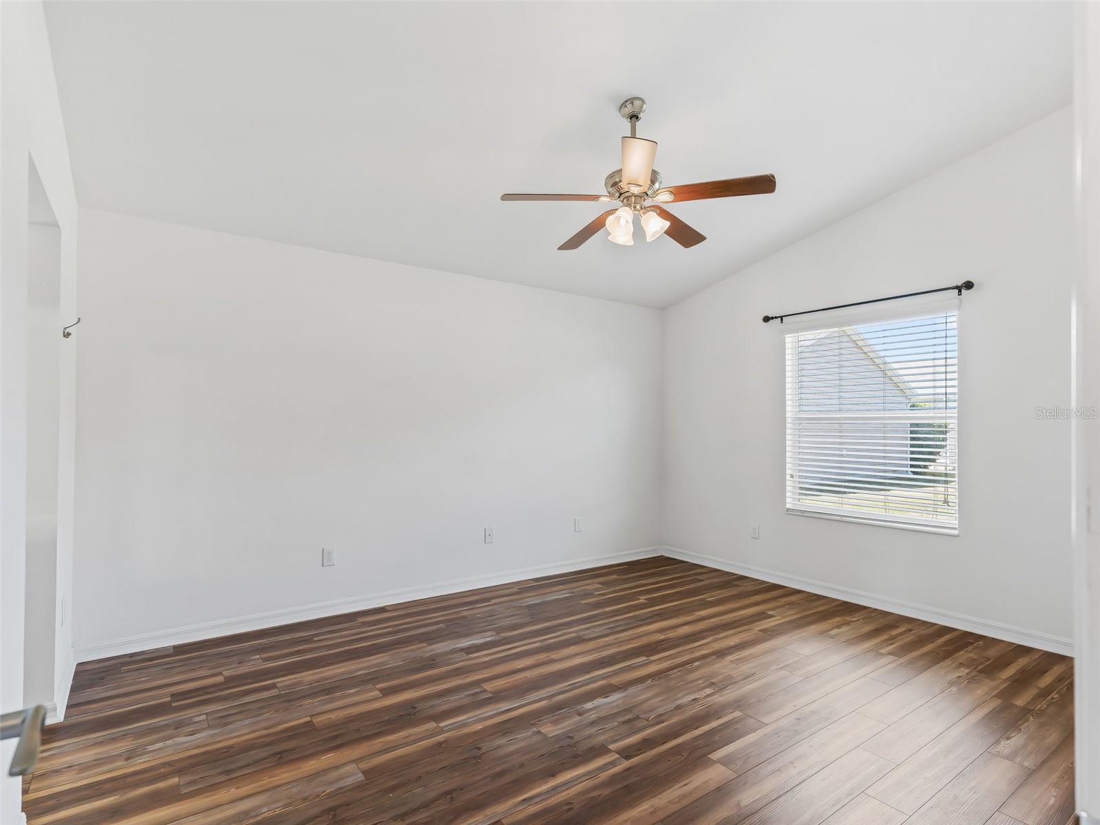 Image 15 of 41 For 3046 Nutwood Avenue