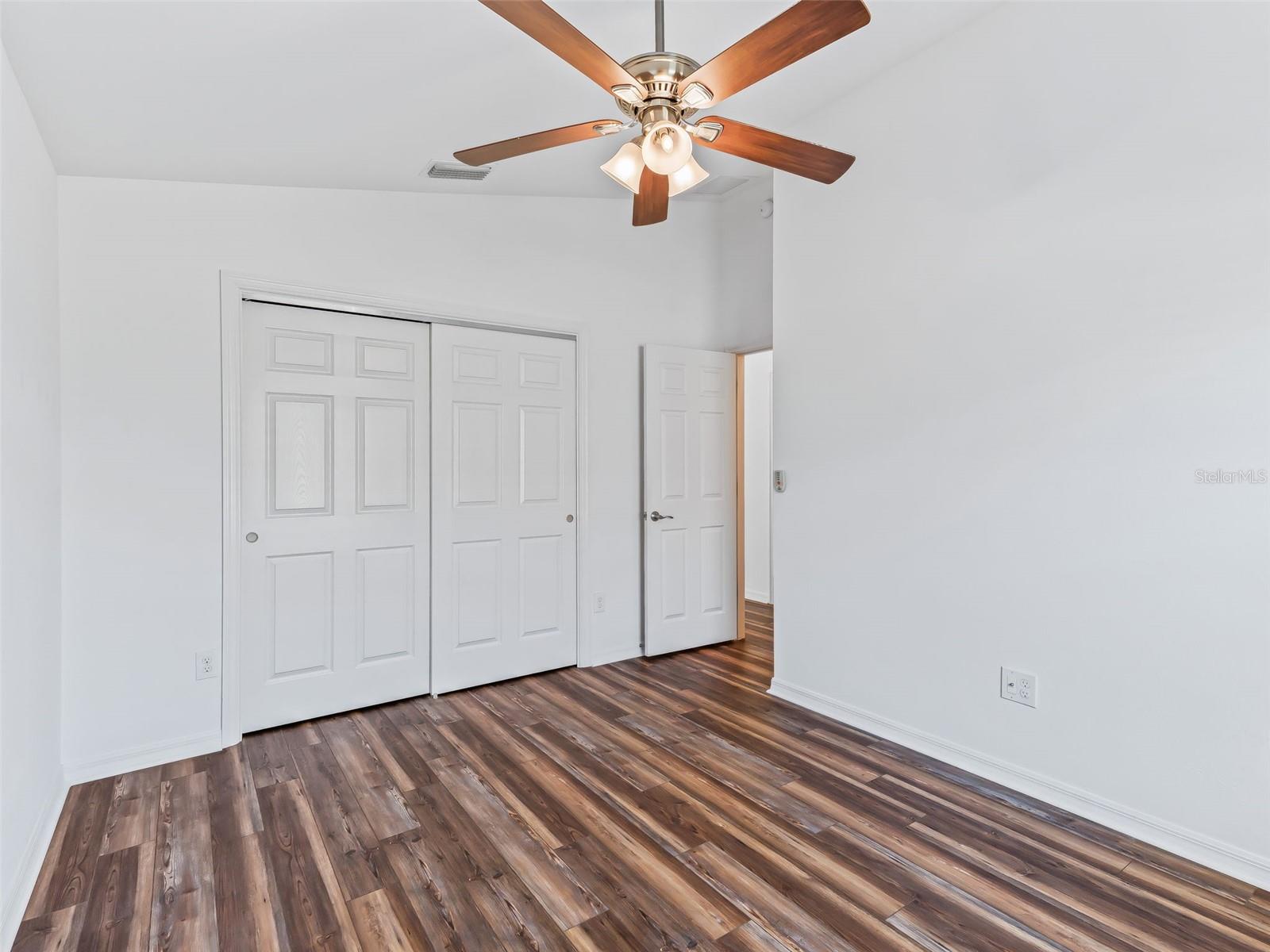 Image 22 of 41 For 3046 Nutwood Avenue