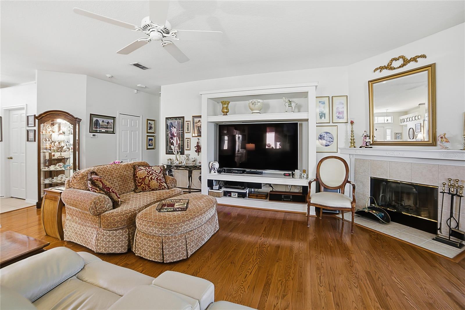 Image 4 of 36 For 934 Dekleva Drive