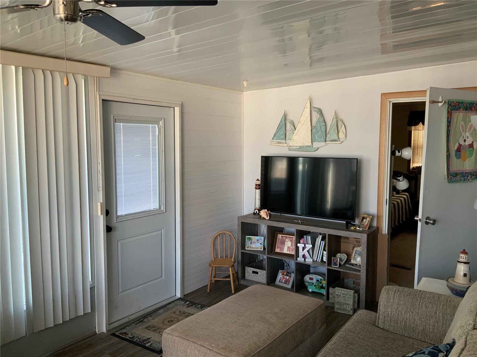 Image 6 of 17 For 11332 Goldfinch Way