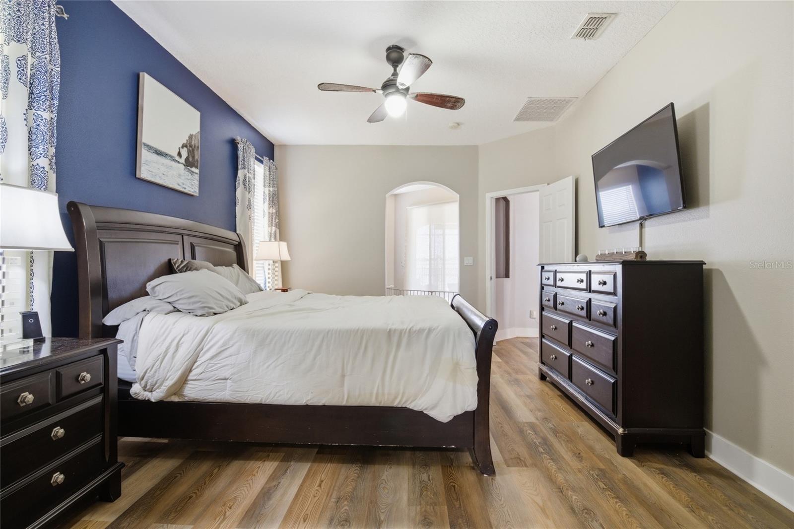 Image 15 of 40 For 5347 Cape Hatteras Drive