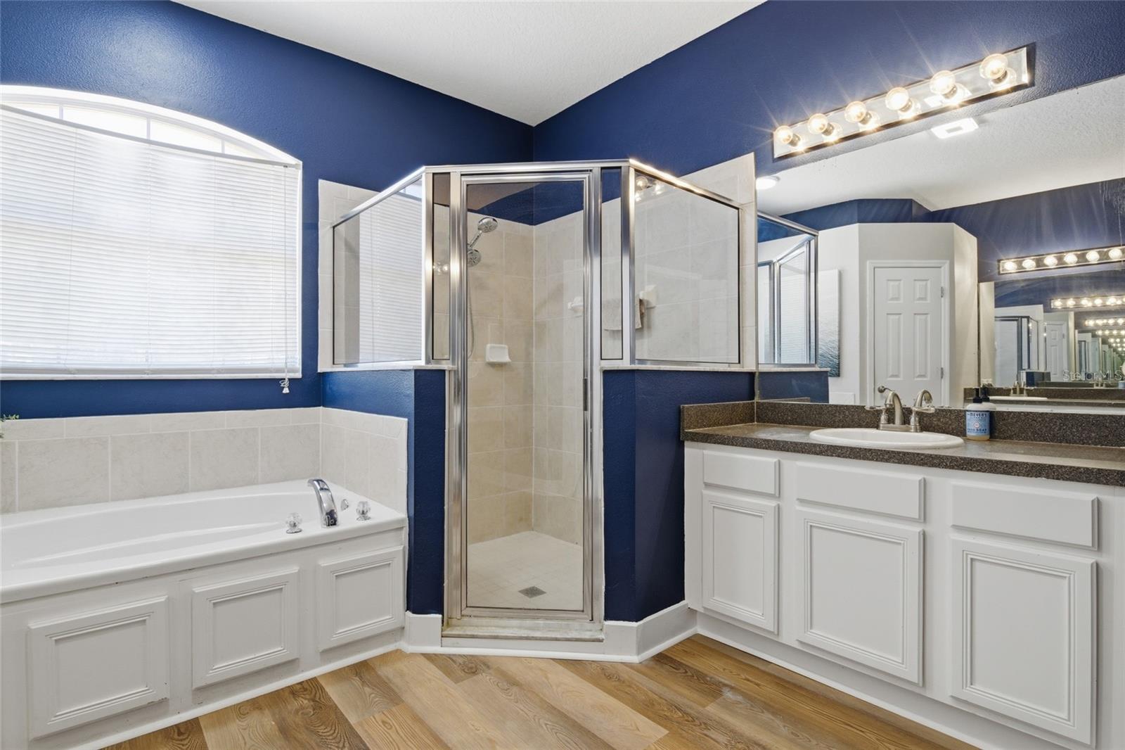 Image 17 of 40 For 5347 Cape Hatteras Drive