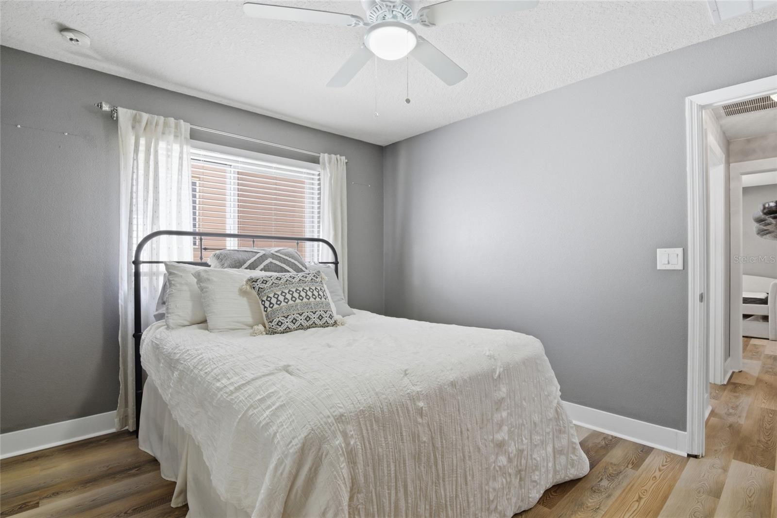 Image 21 of 40 For 5347 Cape Hatteras Drive