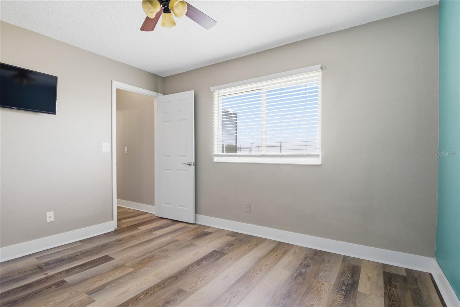 Image 24 of 40 For 5347 Cape Hatteras Drive