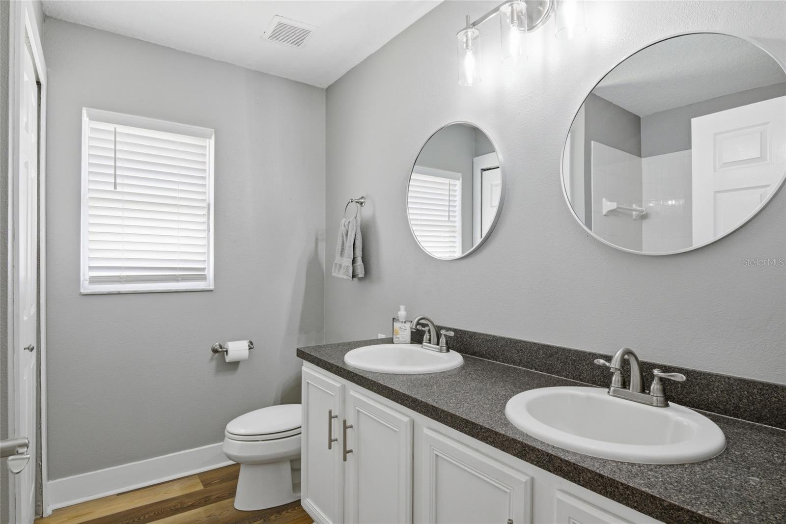 Image 26 of 40 For 5347 Cape Hatteras Drive