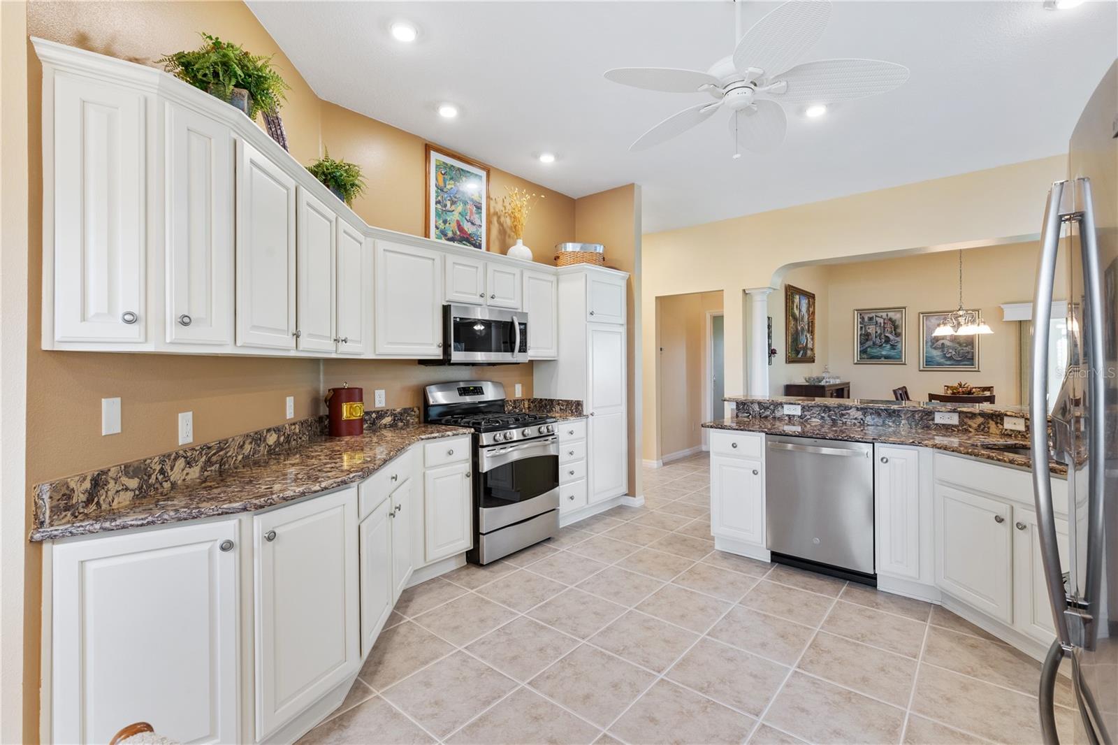 Image 13 of 38 For 16967 84th Colerain Circle