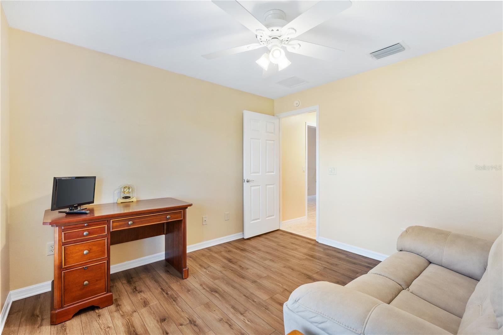 Image 23 of 38 For 16967 84th Colerain Circle