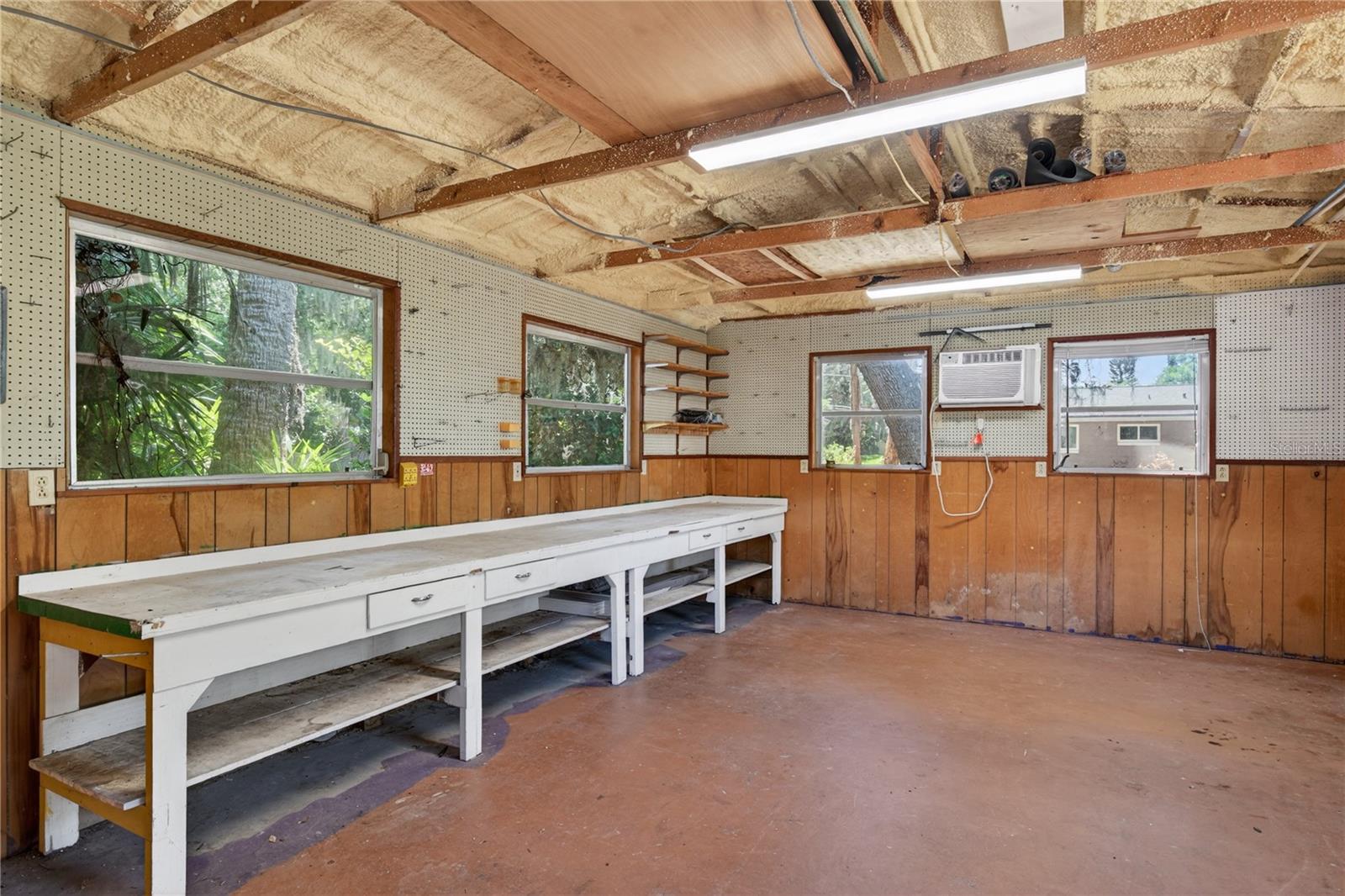 Image 45 of 62 For 719 Nelson Street