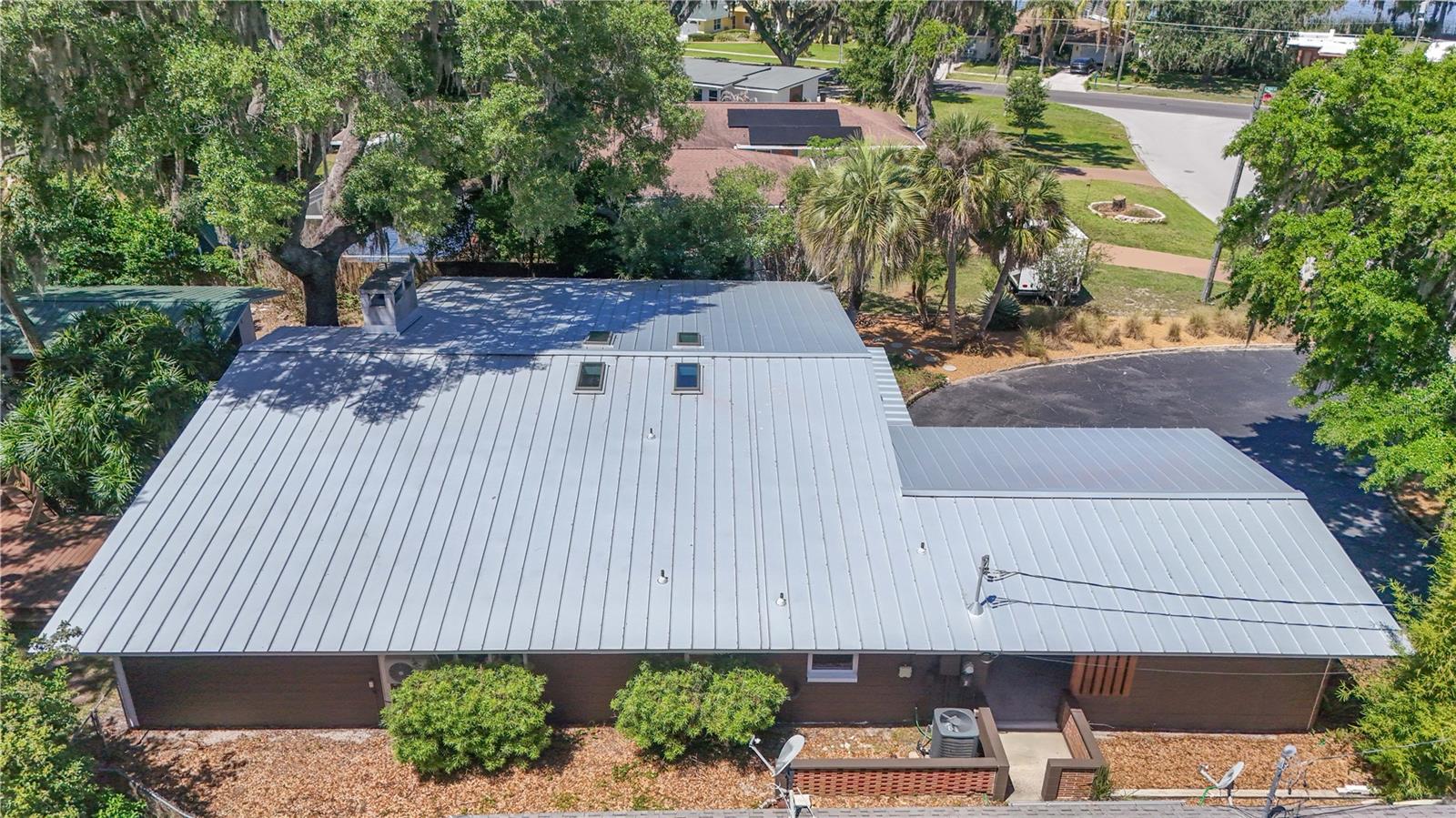 Image 50 of 62 For 719 Nelson Street