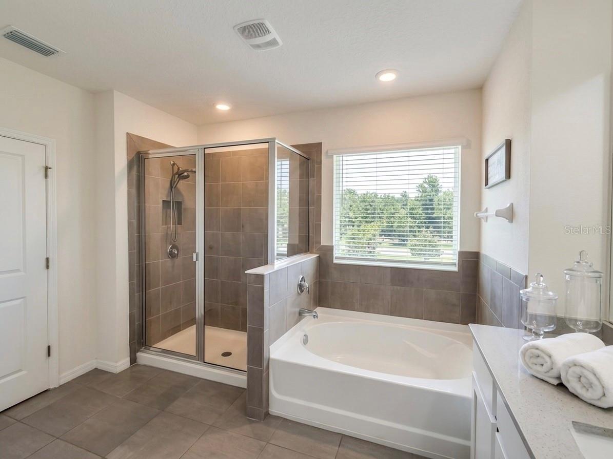 Image 25 of 37 For 16910 Oval Rum Drive