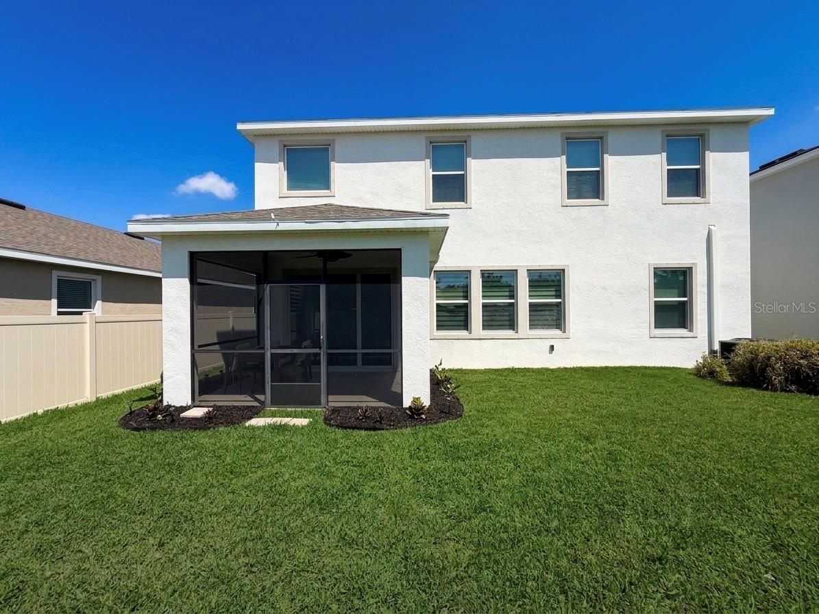 Image 28 of 37 For 16910 Oval Rum Drive